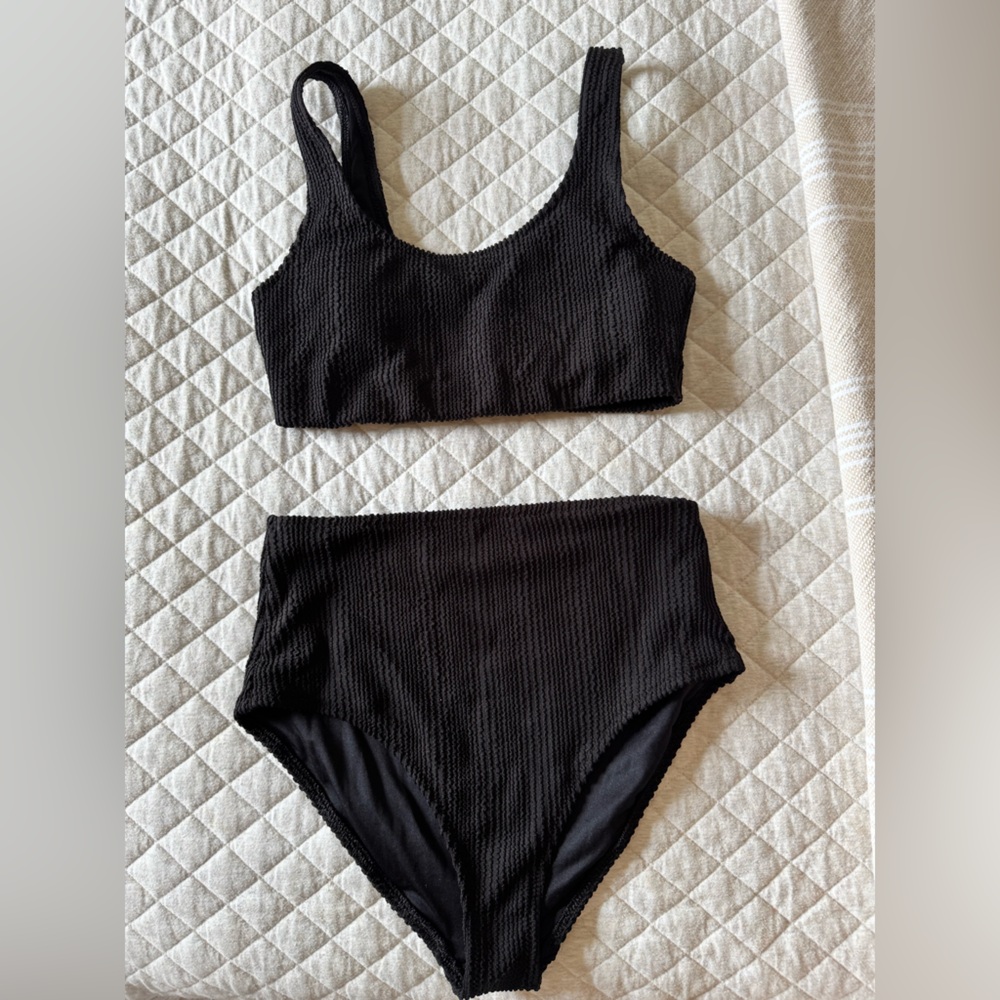 Old Navy Black Ribbed bikini top and High-Waist bottoms